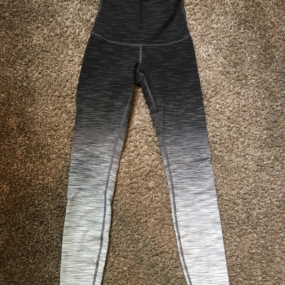 Lululemon High-Waisted B/W Leggings
